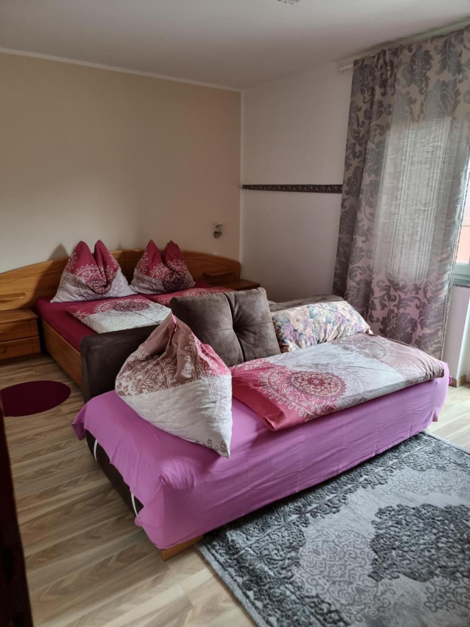 Ferienhaus Burgblick Трефен Стая снимка