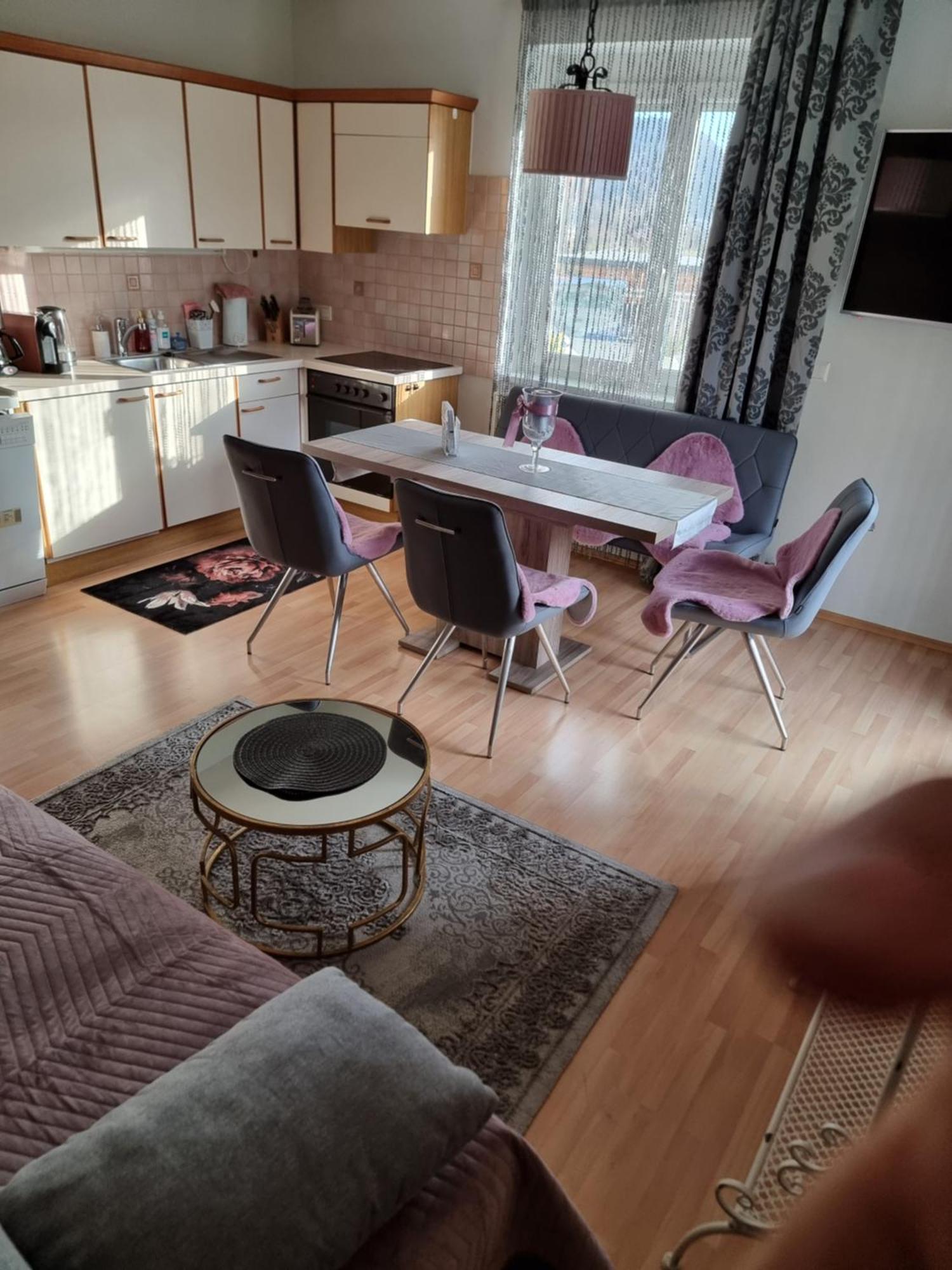 Ferienhaus Burgblick Трефен Екстериор снимка