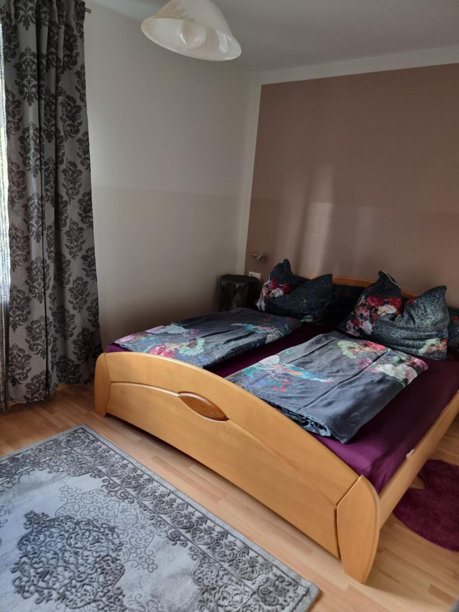 Ferienhaus Burgblick Трефен Стая снимка