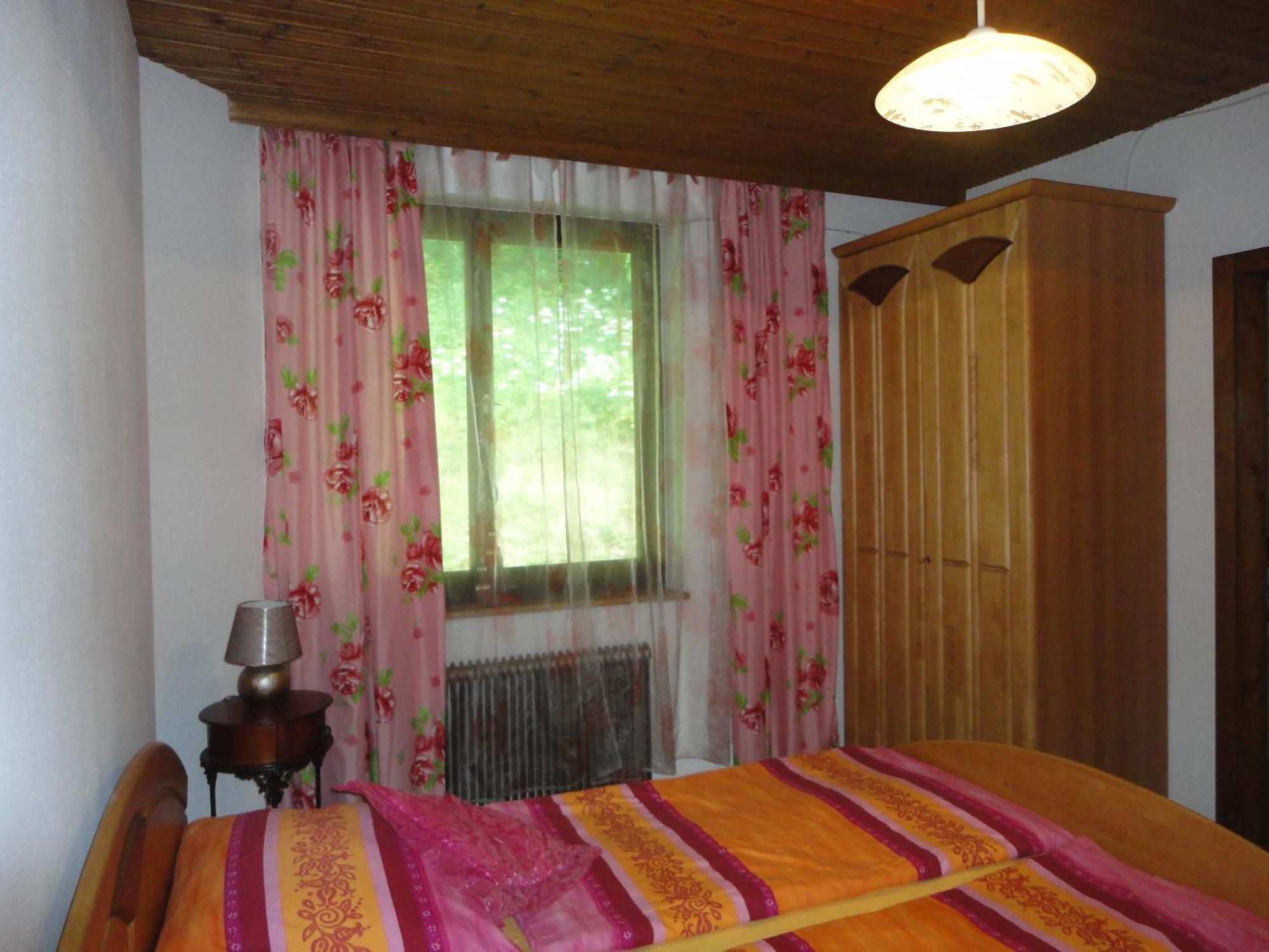 Ferienhaus Burgblick Трефен Стая снимка