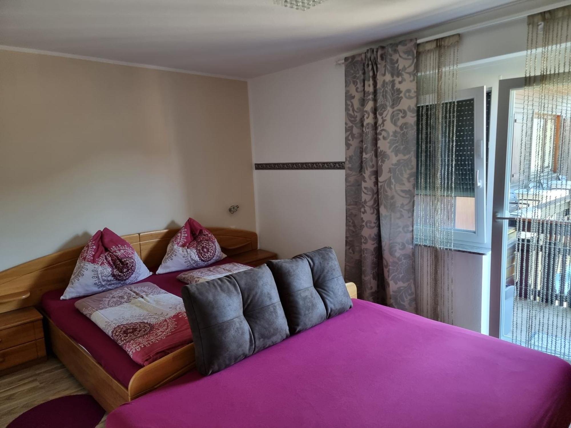 Ferienhaus Burgblick Трефен Стая снимка