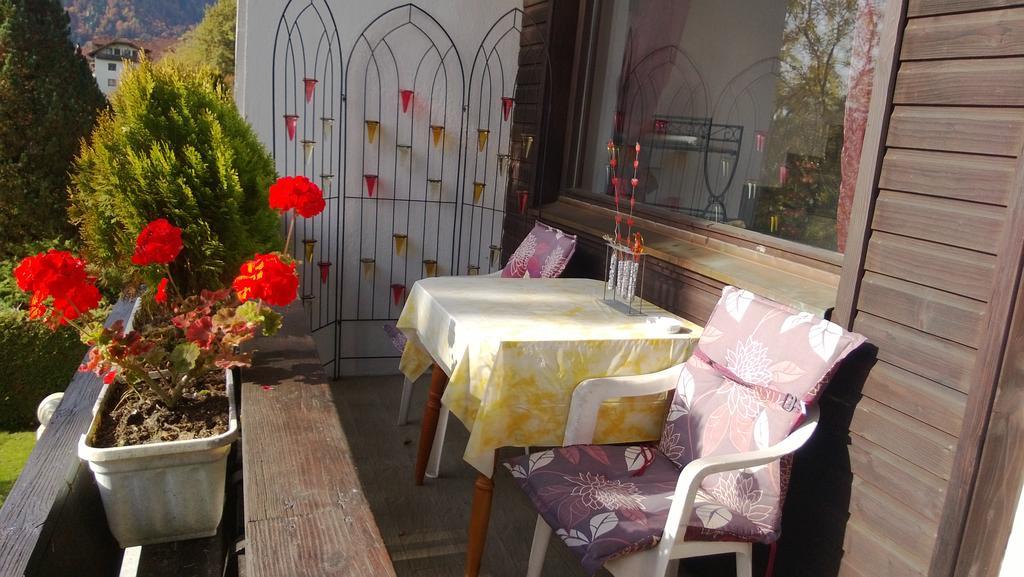 Ferienhaus Burgblick Трефен Стая снимка